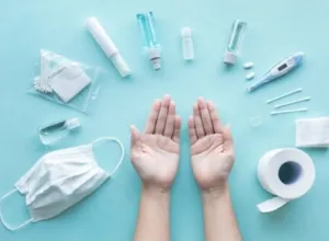 Disposable vinyl gloves clear