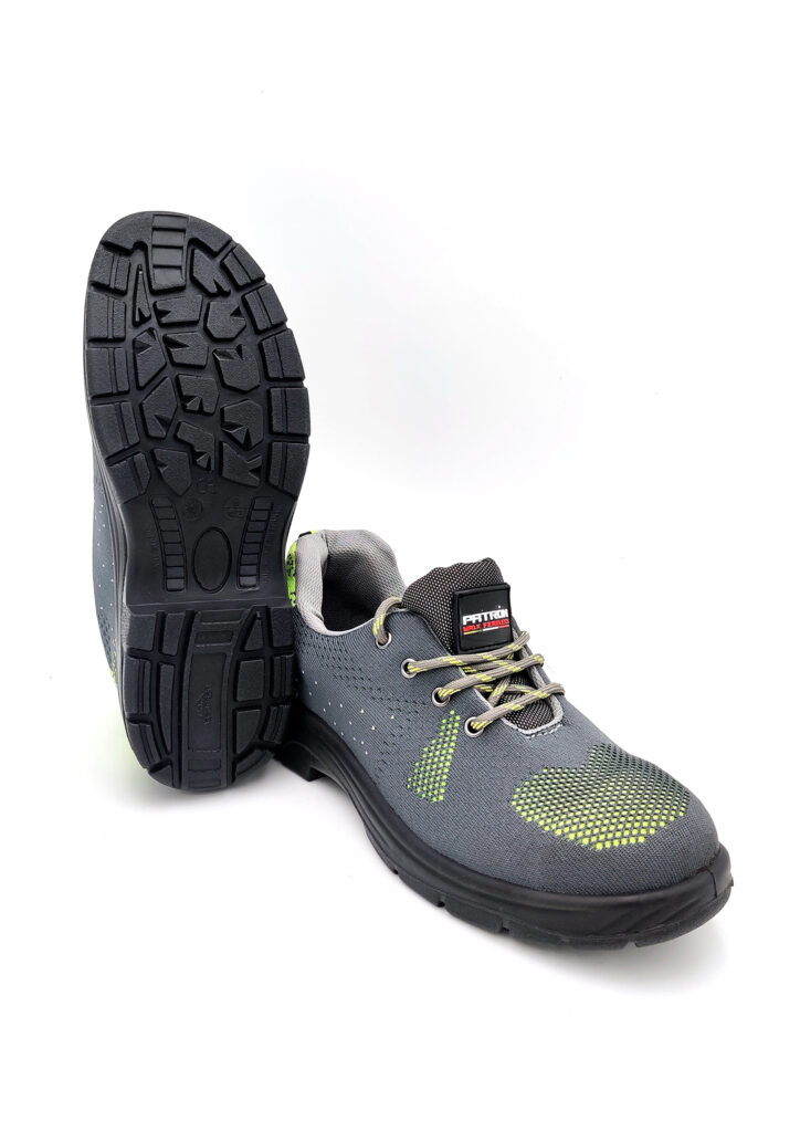 Light weight safety shoes in Uae